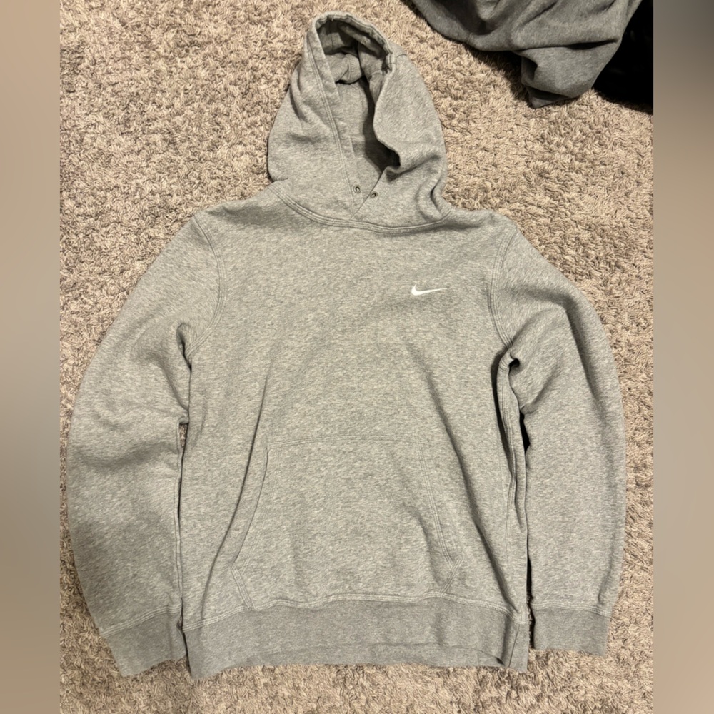 Nike Heather Gray Sweatshirt